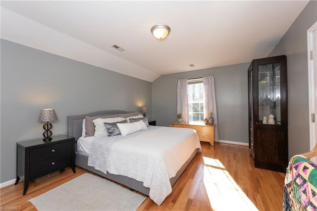 2221 Standing Oak Lane, Pfafftown, NC 27040