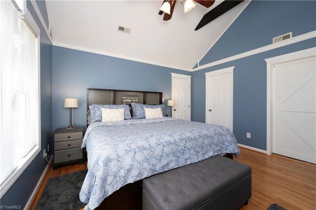 2221 Standing Oak Lane, Pfafftown, NC 27040