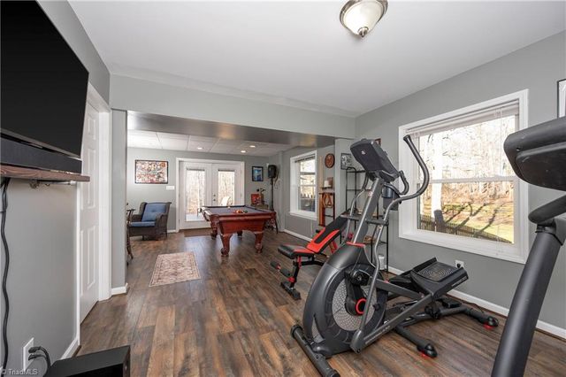 2221 Standing Oak Lane, Pfafftown, NC 27040