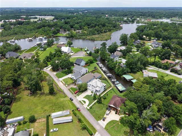 5606 Gulf Creek Circle, Theodore, AL 36582
