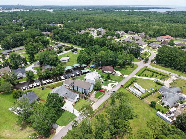 5606 Gulf Creek Circle, Theodore, AL 36582