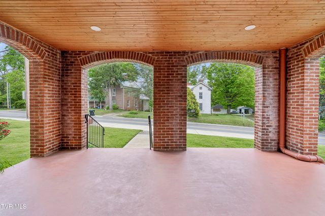 504 West Main Street, Jonesborough, TN 37659