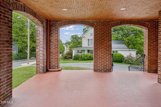 504 West Main Street, Jonesborough, TN 37659