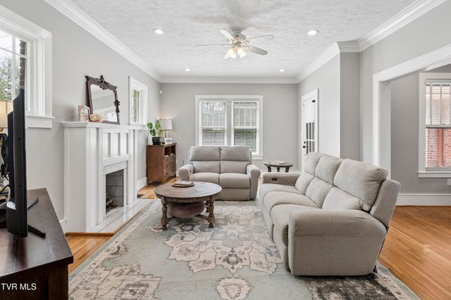 504 West Main Street, Jonesborough, TN 37659