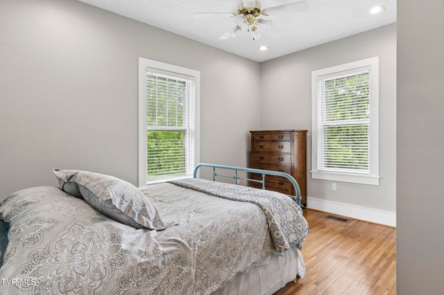 504 West Main Street, Jonesborough, TN 37659