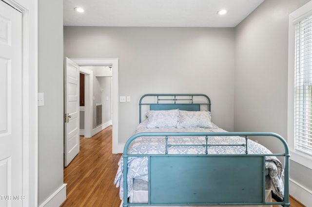 504 West Main Street, Jonesborough, TN 37659