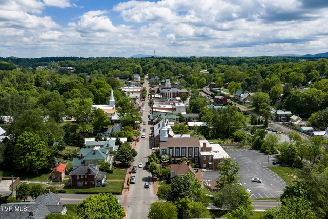 504 West Main Street, Jonesborough, TN 37659