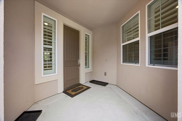 2909 Mandalay Place, Bakersfield, CA 93311