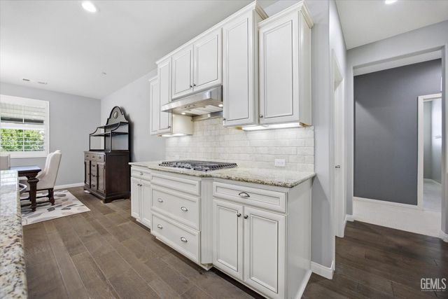 2909 Mandalay Place, Bakersfield, CA 93311
