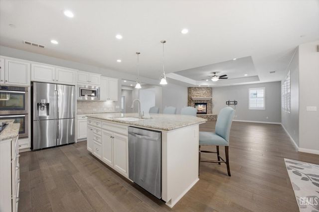 2909 Mandalay Place, Bakersfield, CA 93311