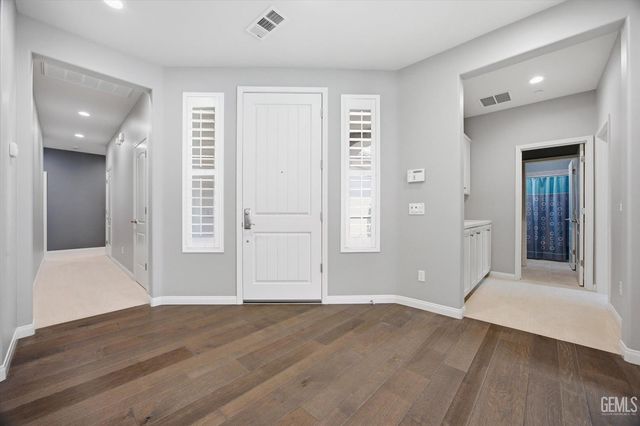 2909 Mandalay Place, Bakersfield, CA 93311