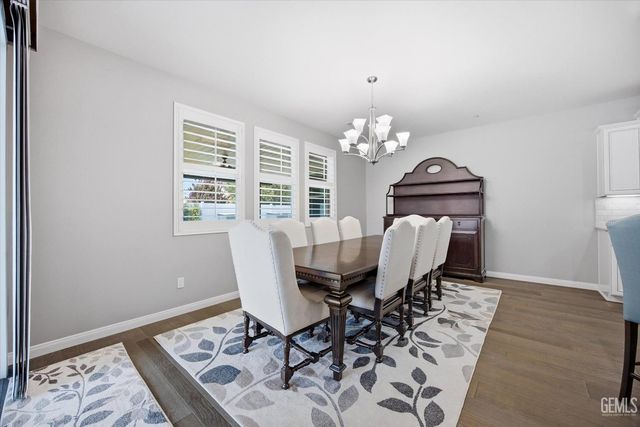 2909 Mandalay Place, Bakersfield, CA 93311