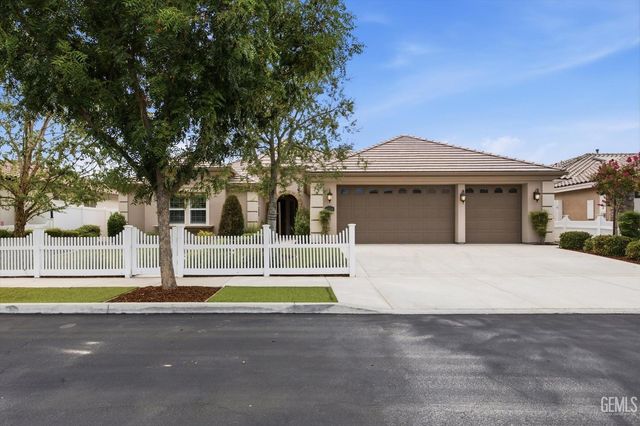 2909 Mandalay Place, Bakersfield, CA 93311