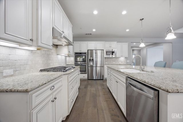 2909 Mandalay Place, Bakersfield, CA 93311