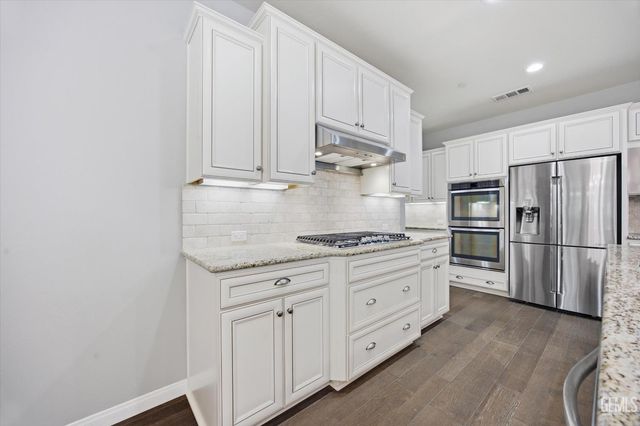 2909 Mandalay Place, Bakersfield, CA 93311