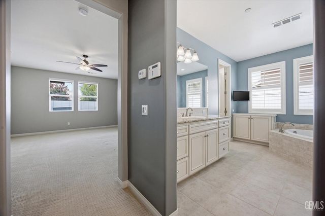 2909 Mandalay Place, Bakersfield, CA 93311