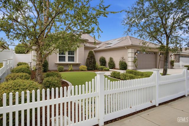 2909 Mandalay Place, Bakersfield, CA 93311