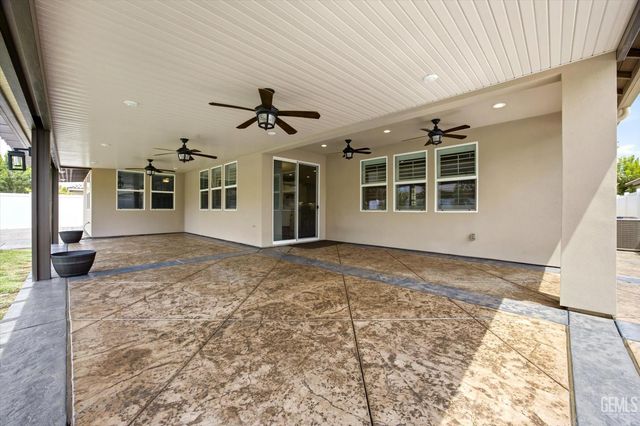 2909 Mandalay Place, Bakersfield, CA 93311