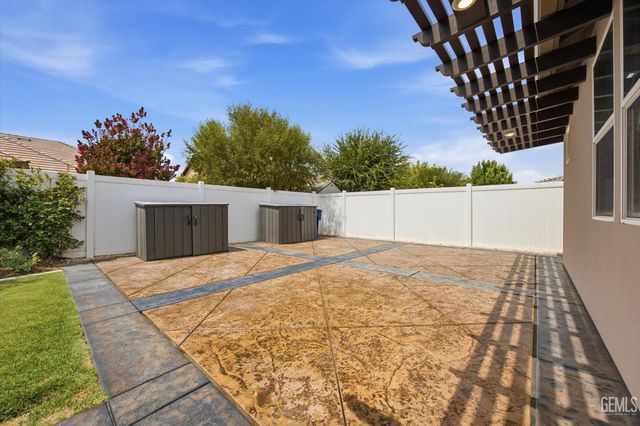 2909 Mandalay Place, Bakersfield, CA 93311