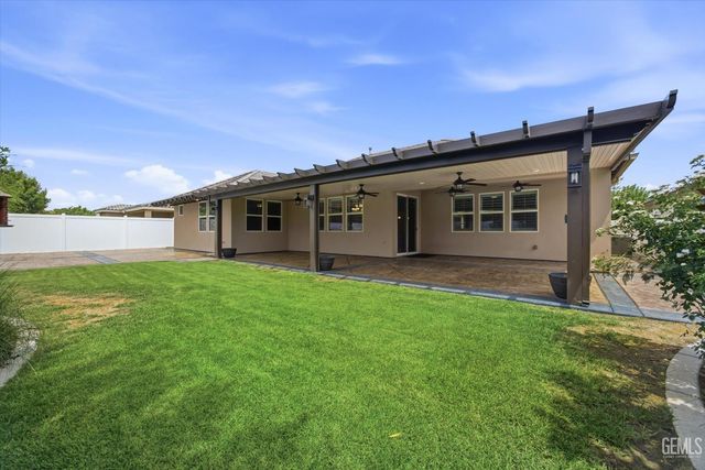 2909 Mandalay Place, Bakersfield, CA 93311