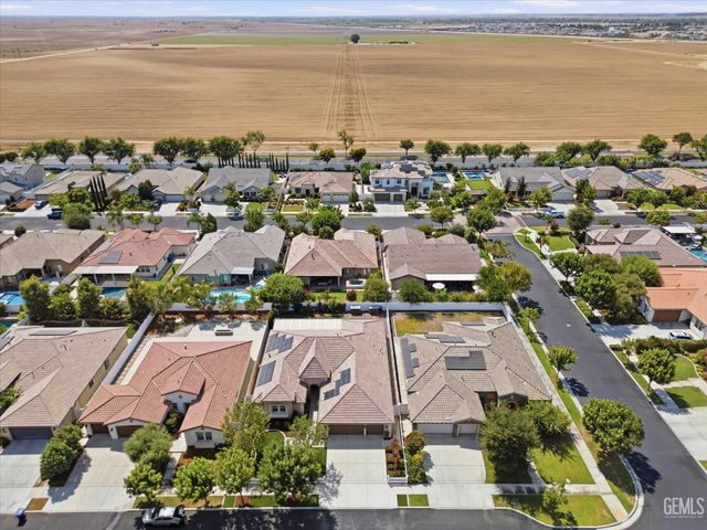 2909 Mandalay Place, Bakersfield, CA 93311