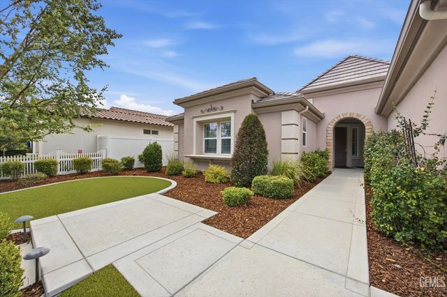 2909 Mandalay Place, Bakersfield, CA 93311