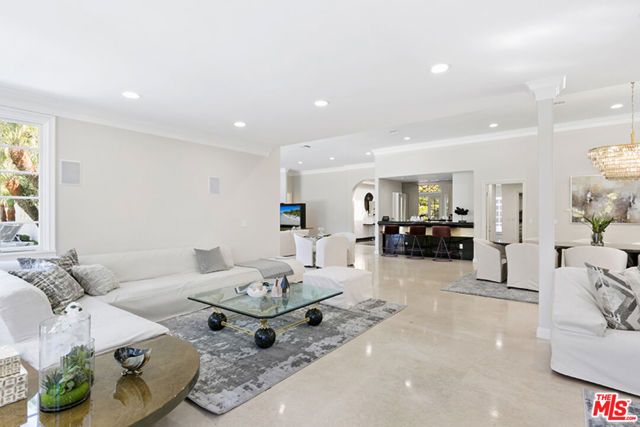 505 EVELYN Place, Beverly Hills, CA 90210