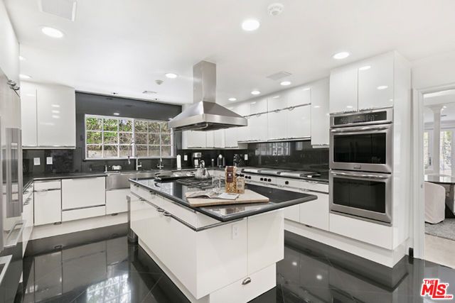 505 EVELYN Place, Beverly Hills, CA 90210