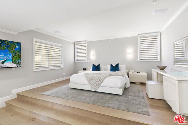 505 EVELYN Place, Beverly Hills, CA 90210