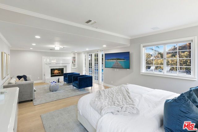 505 EVELYN Place, Beverly Hills, CA 90210