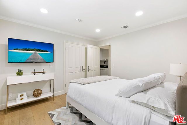505 EVELYN Place, Beverly Hills, CA 90210
