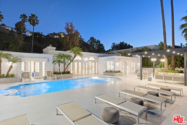 505 EVELYN Place, Beverly Hills, CA 90210