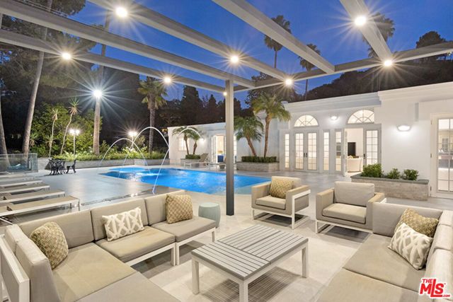505 EVELYN Place, Beverly Hills, CA 90210
