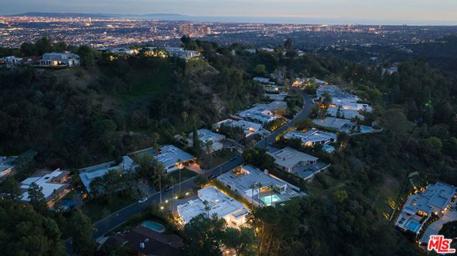 505 EVELYN Place, Beverly Hills, CA 90210