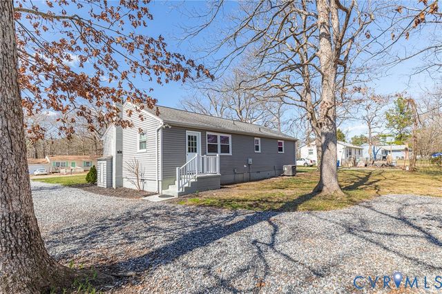 15519 Saddlebrook Rd, Chesterfield, VA 23838