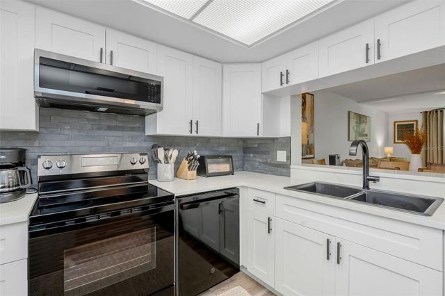 2614 COVE CAY DRIVE 102, Clearwater, FL 33760