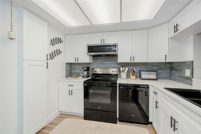 2614 COVE CAY DRIVE 102, Clearwater, FL 33760