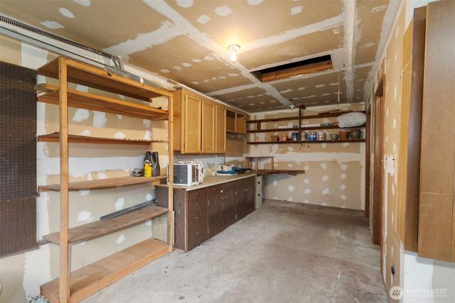 31 NE Larson Lake Lane, Belfair, WA 98528