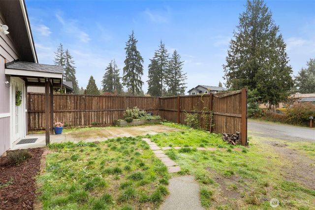 31 NE Larson Lake Lane, Belfair, WA 98528