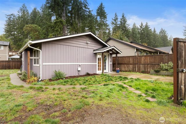 31 NE Larson Lake Lane, Belfair, WA 98528