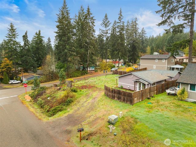 31 NE Larson Lake Lane, Belfair, WA 98528
