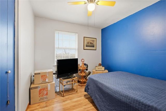 522 Forestglen Lane, Lansing, KS 66043