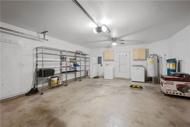 135 Santa Fe Dr, Rockport, TX 78382