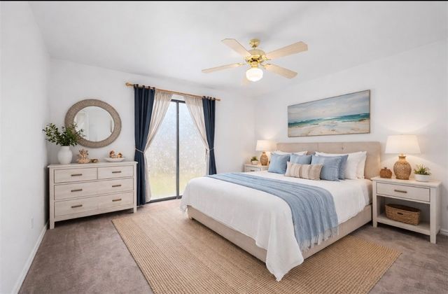 135 Santa Fe Dr, Rockport, TX 78382