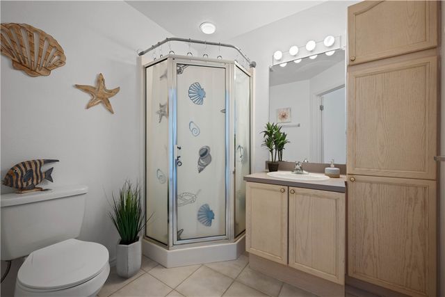 135 Santa Fe Dr, Rockport, TX 78382