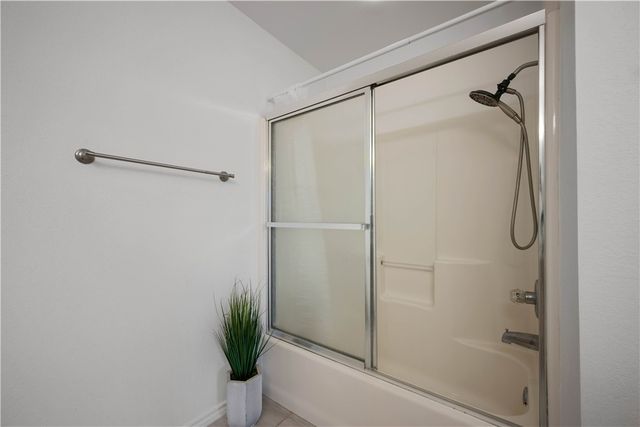 135 Santa Fe Dr, Rockport, TX 78382