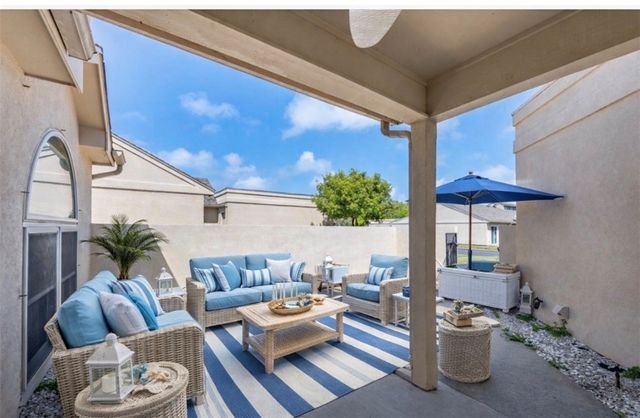 135 Santa Fe Dr, Rockport, TX 78382