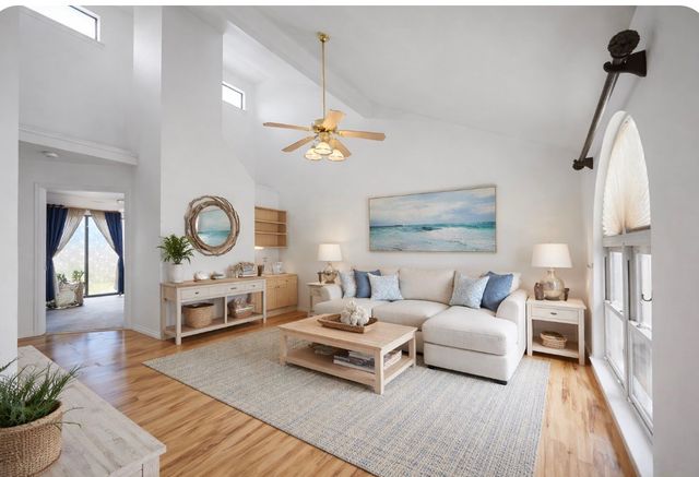 135 Santa Fe Dr, Rockport, TX 78382