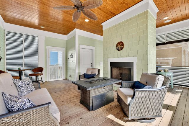 1225 Searay Lane, Carolina Beach, NC 28428