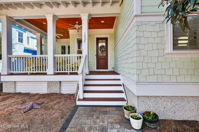 1225 Searay Lane, Carolina Beach, NC 28428